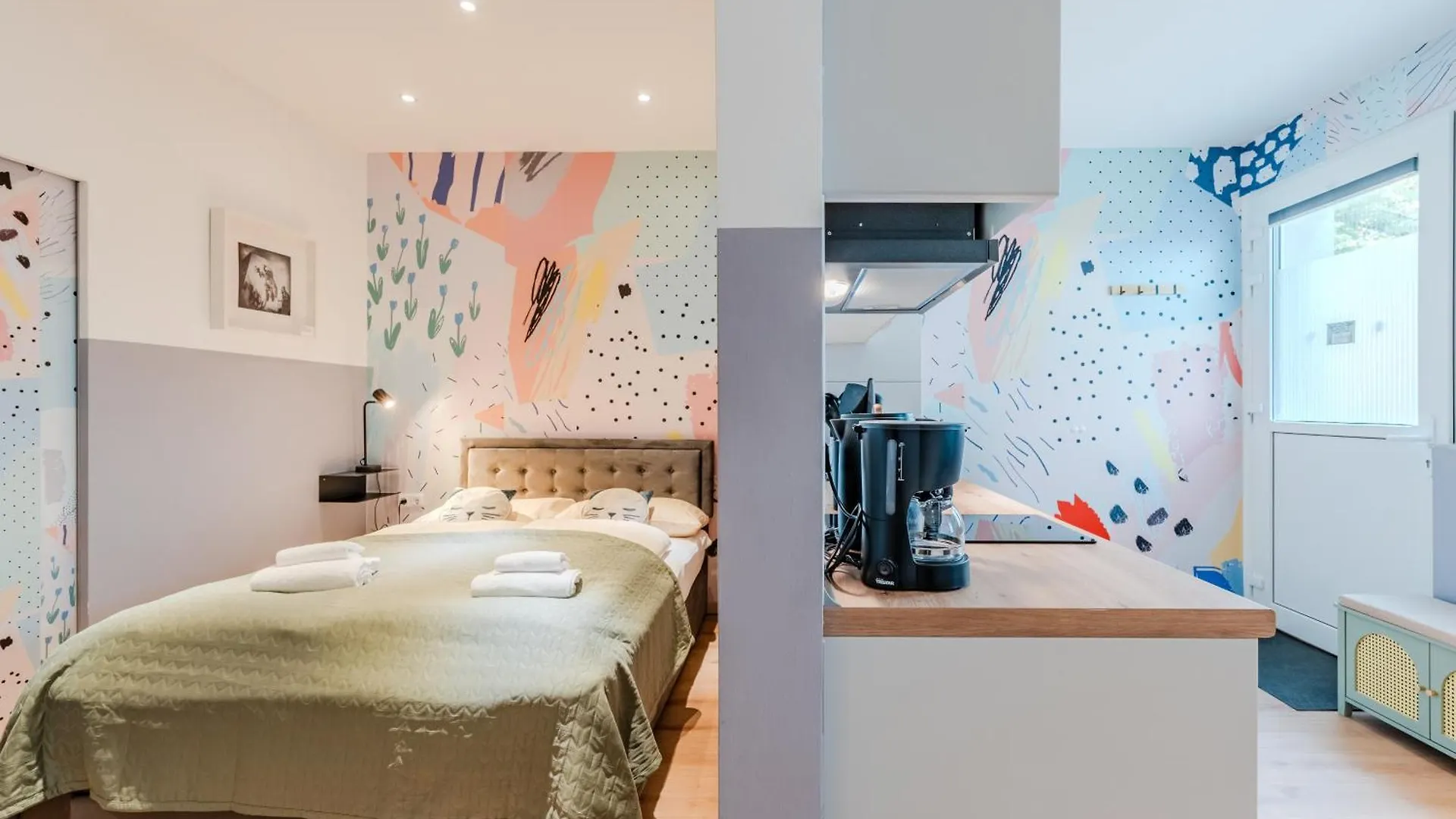 Central & Self Check-In - Street Art Studio Βερολίνο 0*,