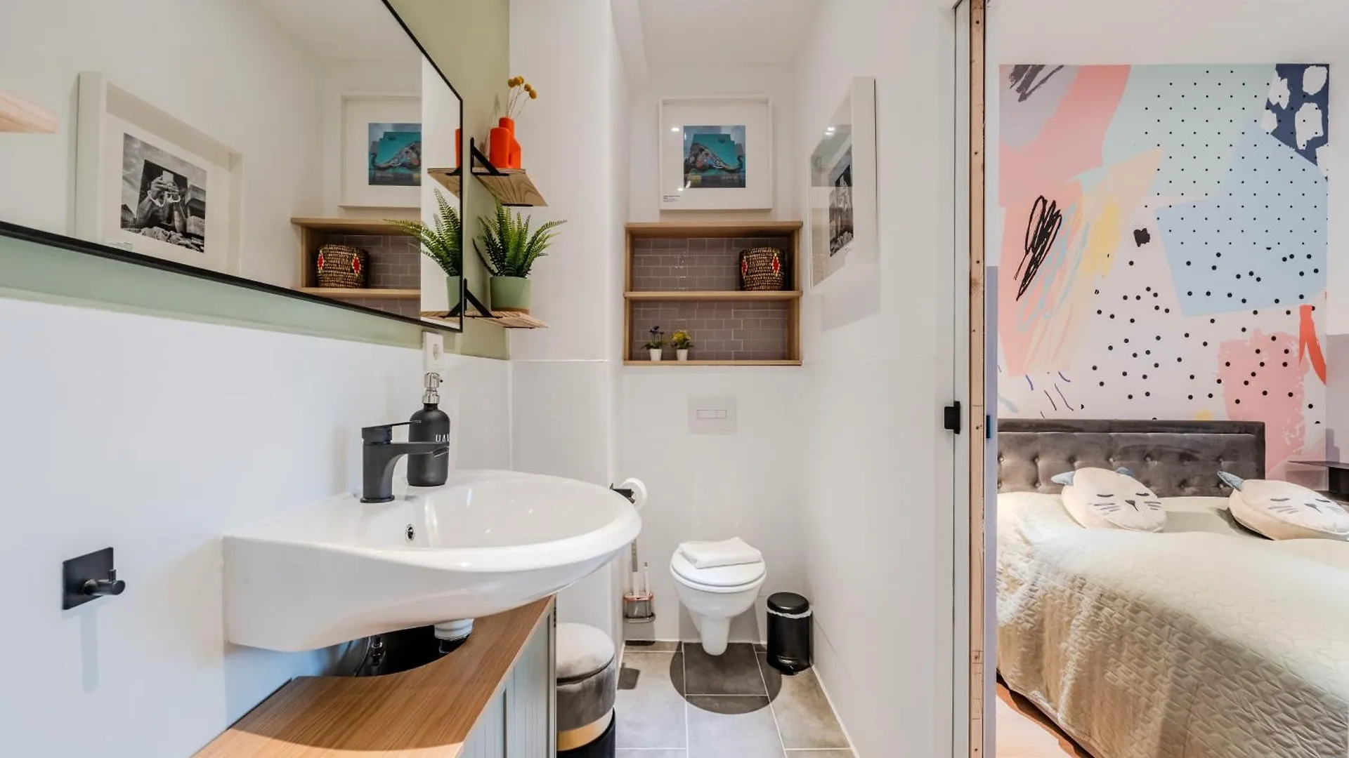 Central & Self Check-In - Street Art Studio Berlin Appartement